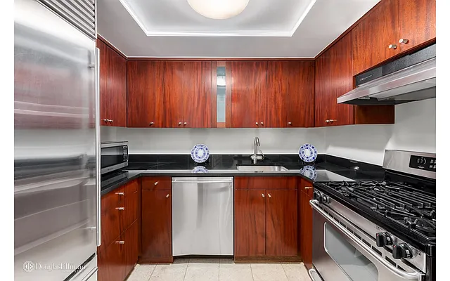 Sold by Douglas Elliman | media 4