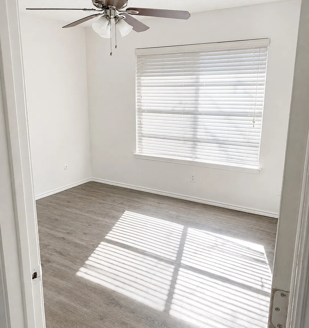411 Matt Ln — Photo 4