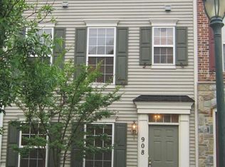 908 Crestfield Dr, Rockville, MD 20850