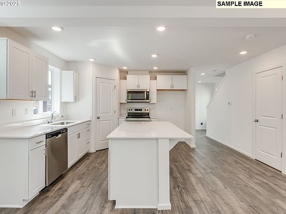 5th image of 5510 NE 66th Pl