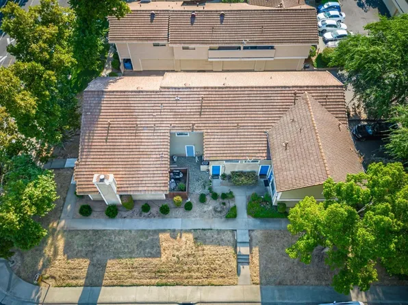 5720 Engle Rd, Carmichael, CA 95608