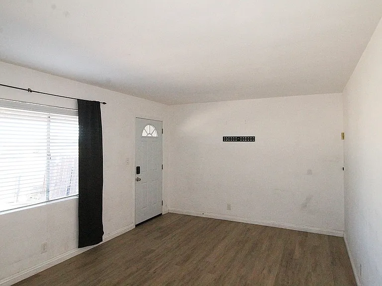 1360 Nancy St #2 — Photo 4