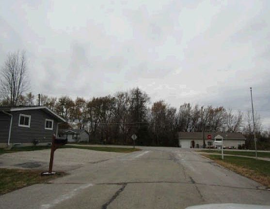 5th image of 1160 E 3rd St