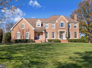 668 N Saratoga Dr, Moorestown, NJ 08057