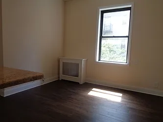 Rented by Zikos Realty Services