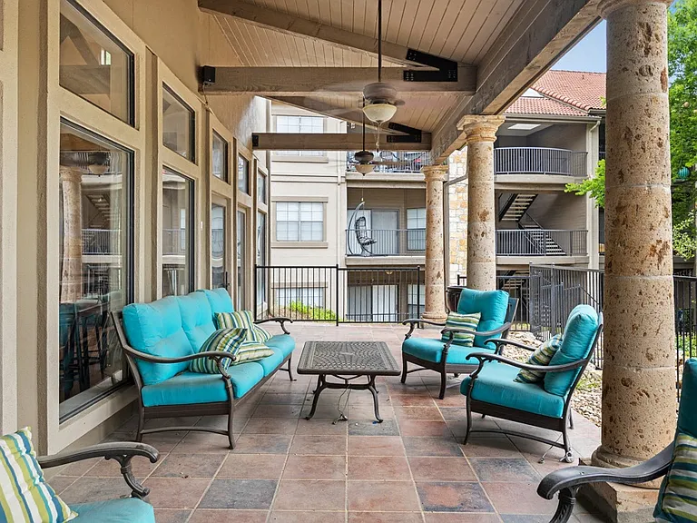 Waters Edge Apartments in Georgetown, TX