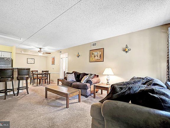 4th image of 5200 Hilltop Dr #V6