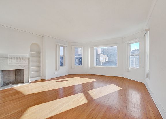 2nd image of 6926 S Paxton Ave #3N