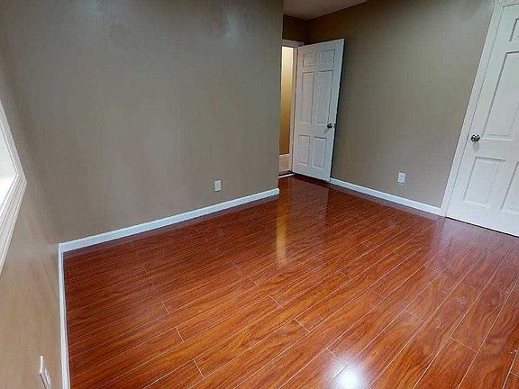 4th image of 205 Lincoln Ave