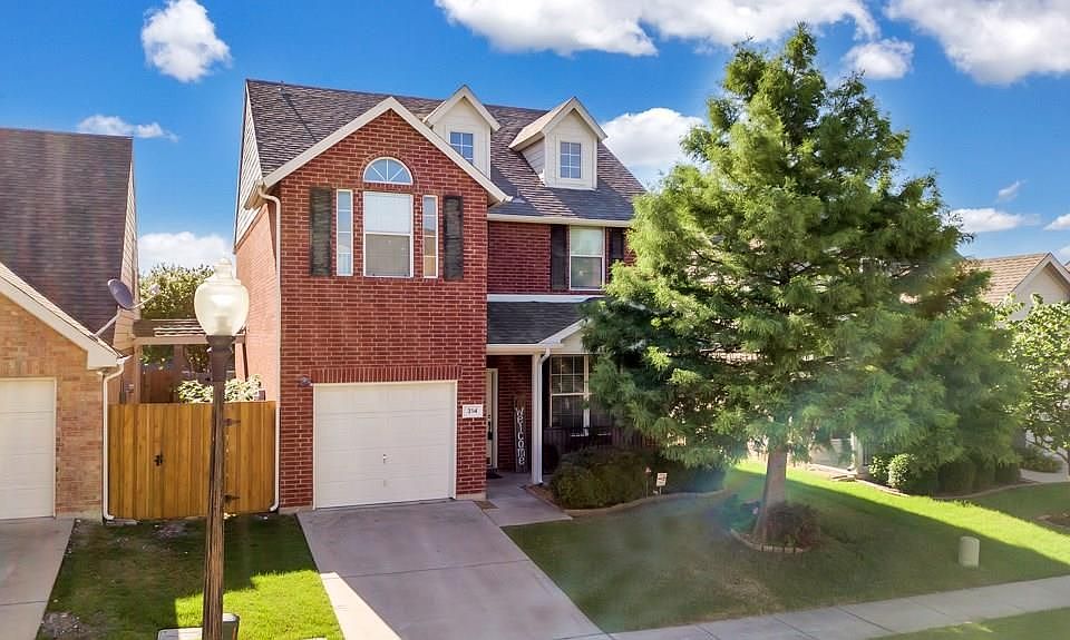 1st image of 314 Celia Cir