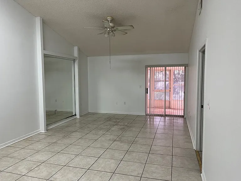 3221 Villa Way Cir — Photo 3