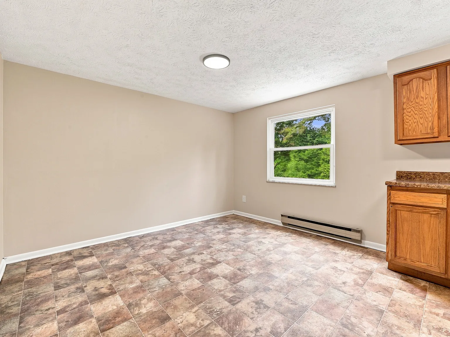 2 bed, $1,295 — Photo 4