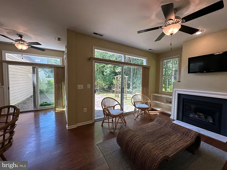 28405 Pinehurst Cir — Photo 12