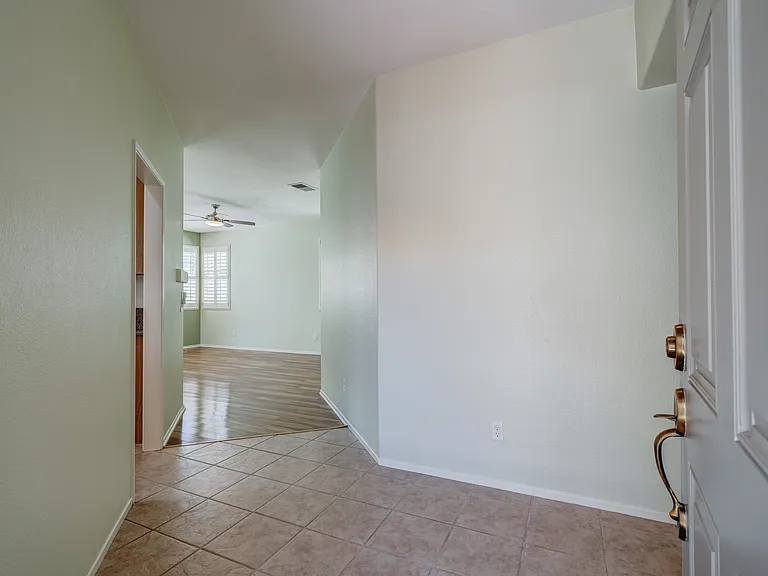 4971 Rio Bravo Dr — Photo 4