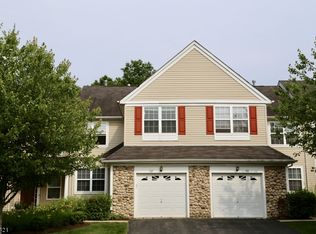 68 Scarlet Oak Dr, Princeton, NJ 08540