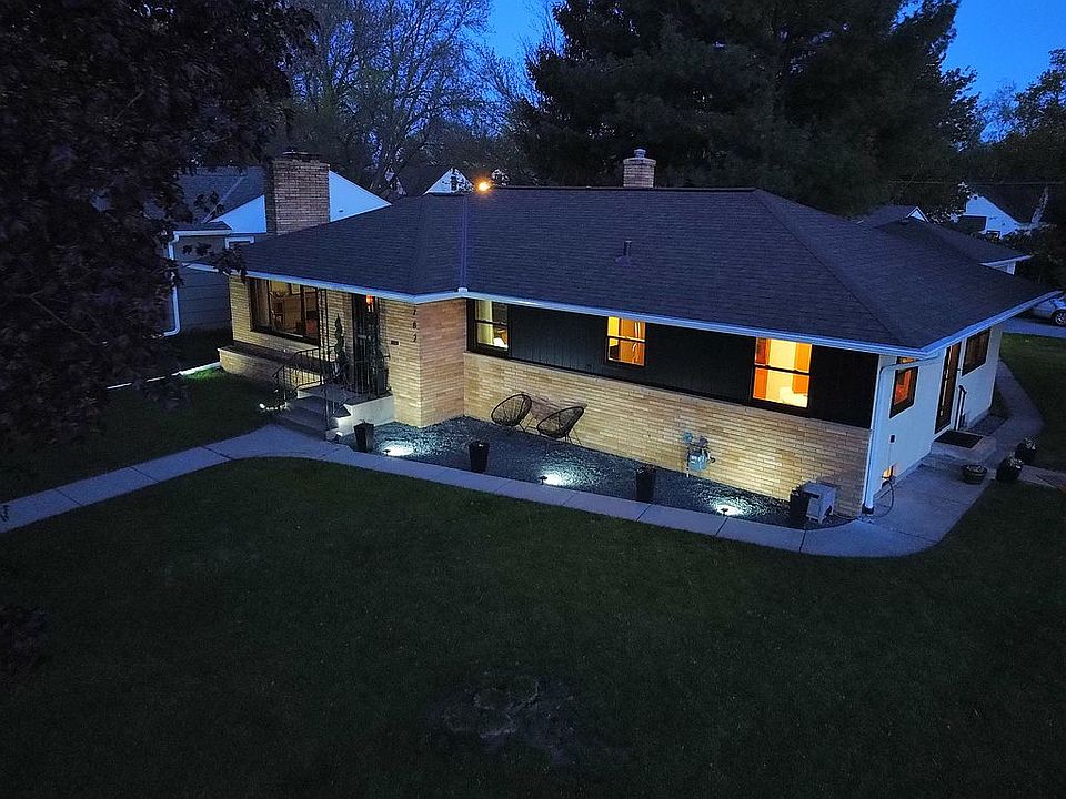 1st image of 782 Hoyt Ave E