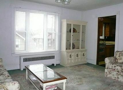 4th image of 209 Grant St