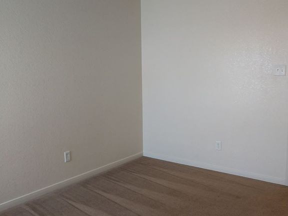 5th image of 3001 Dannen Ct Unit A