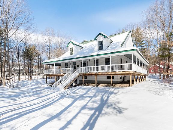 5th image of 8 Oak Knoll Road