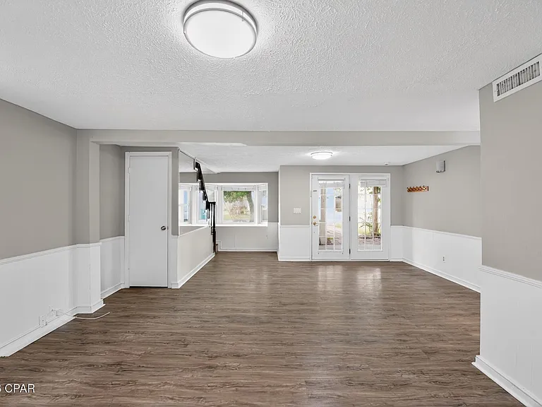 14108 Pelican St — Photo 5
