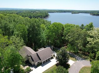 105 W Paradise Dr, Winchester, TN 37398
