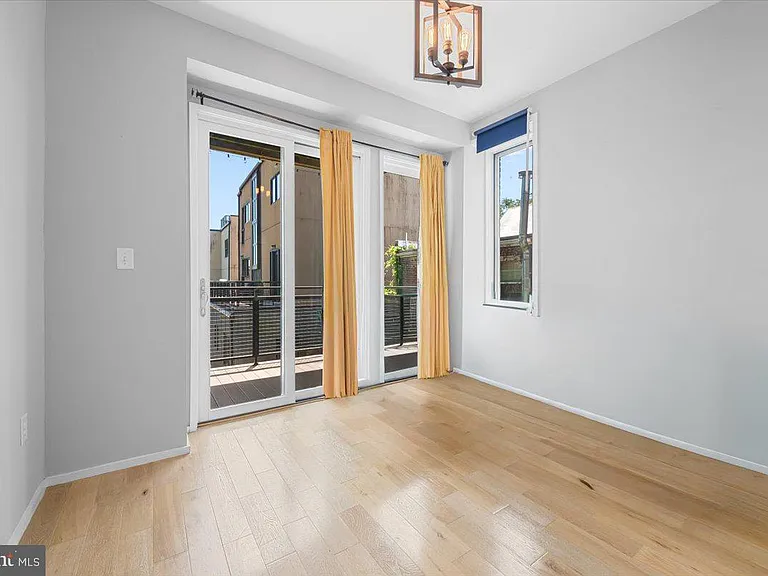 1474 Belmont St NW #2 — Photo 9