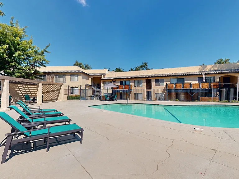 Charter Oaks Apartments — Photo 20