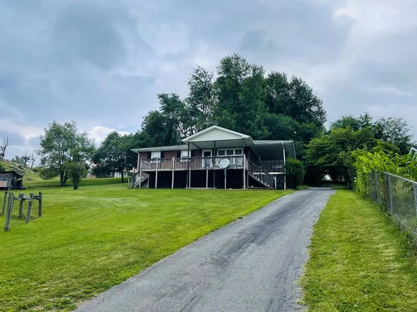 37 Amber Hill Dr, Honaker, VA 24260