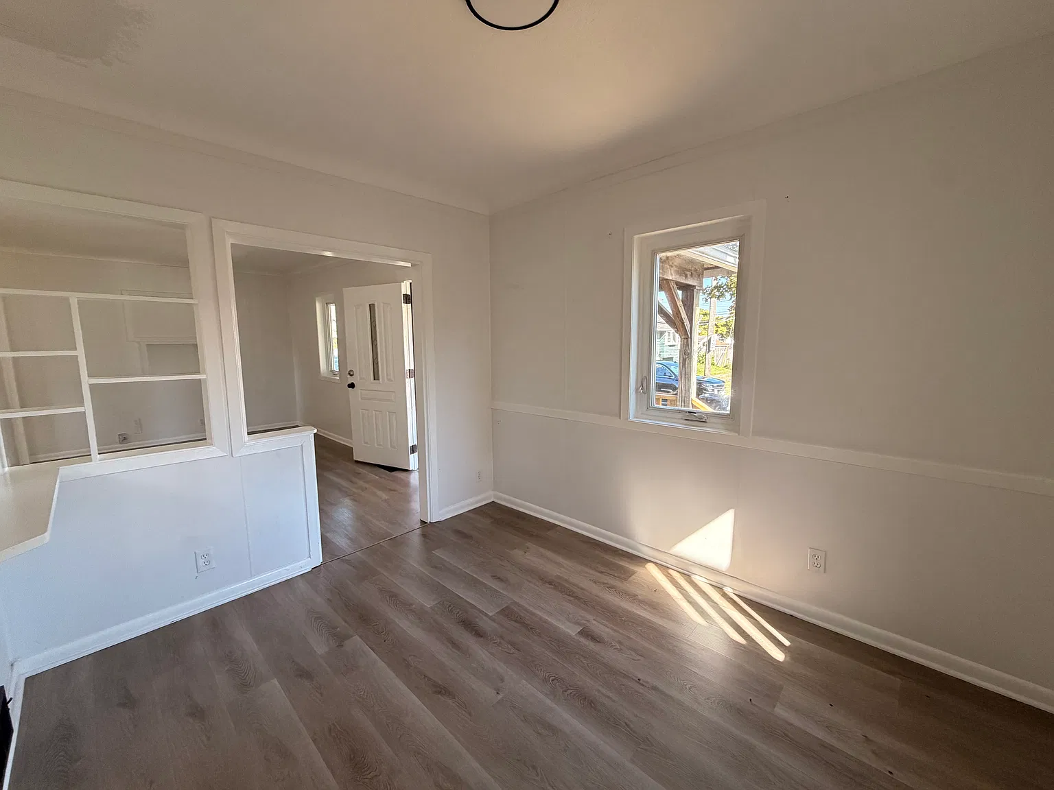 4013 Caroline Ave — Photo 1