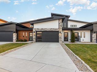 317 Nomo Pl, Crown Point, IN