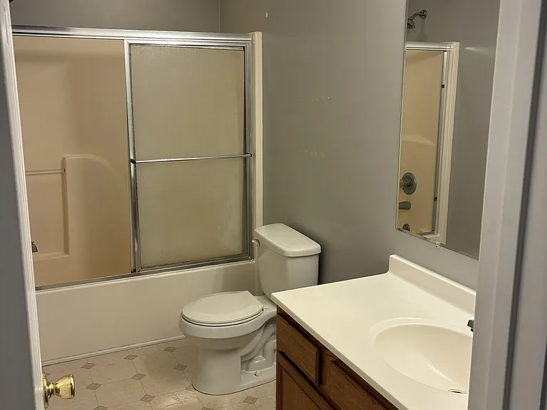 552 Osborne Ave — Photo 7