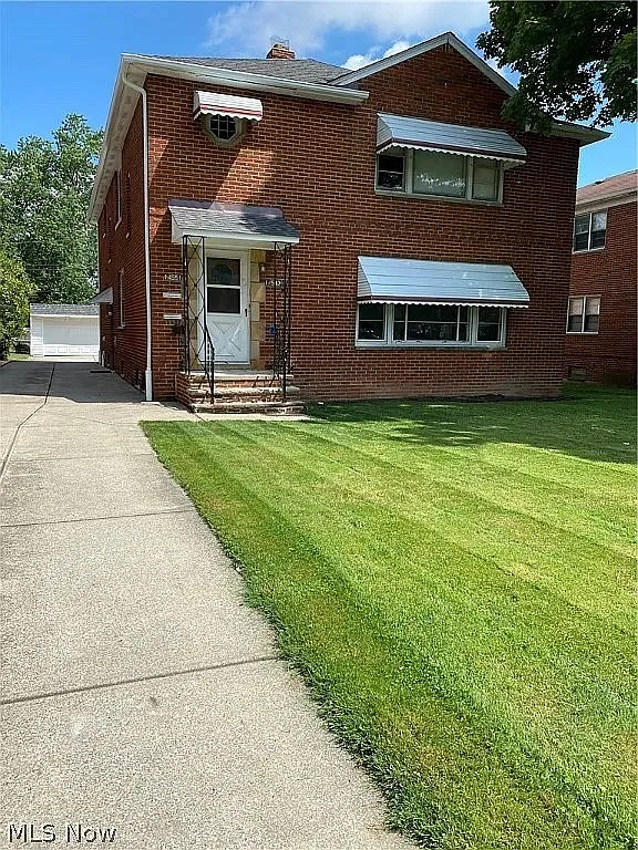2 bed, 1800 sqft, $1,825 — Photo 1