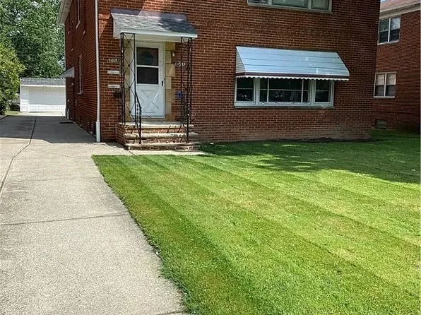 14549 Cedar Rd, Beachwood, OH 44122