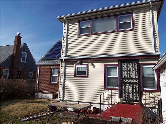 5th image of 695 Uniondale Ave