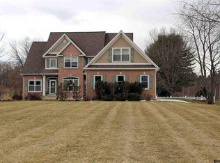 2739 Curry Rd, Schenectady, NY 12303