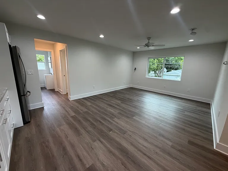 530 35th Ave N #3 — Photo 5