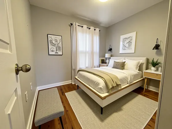 109 Spadina Ave #2, Hamilton, ON L8M 2X4