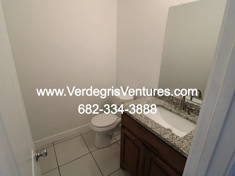 110 E Wilson St — Photo 12