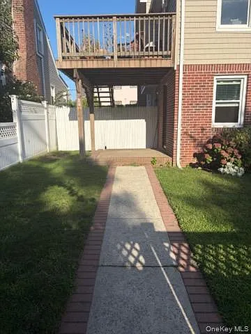 2 bed, 1.0 bath, 2700 sqft, $3,500 — Photo 3
