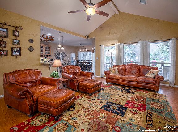 5th image of 5922 Circle Oak Dr