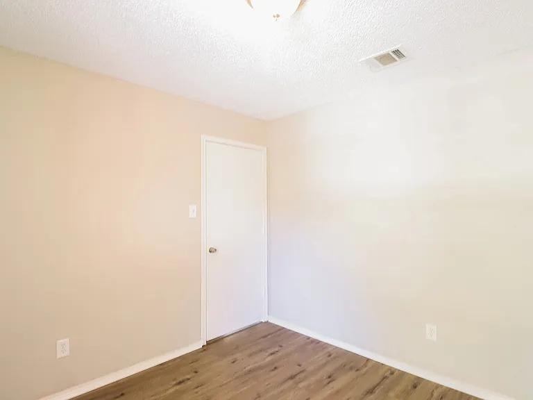 4200 Cypress Springs Dr — Photo 12