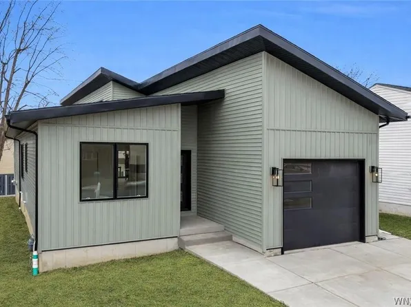 96 Penwood Dr, Cheektowaga, NY 14227