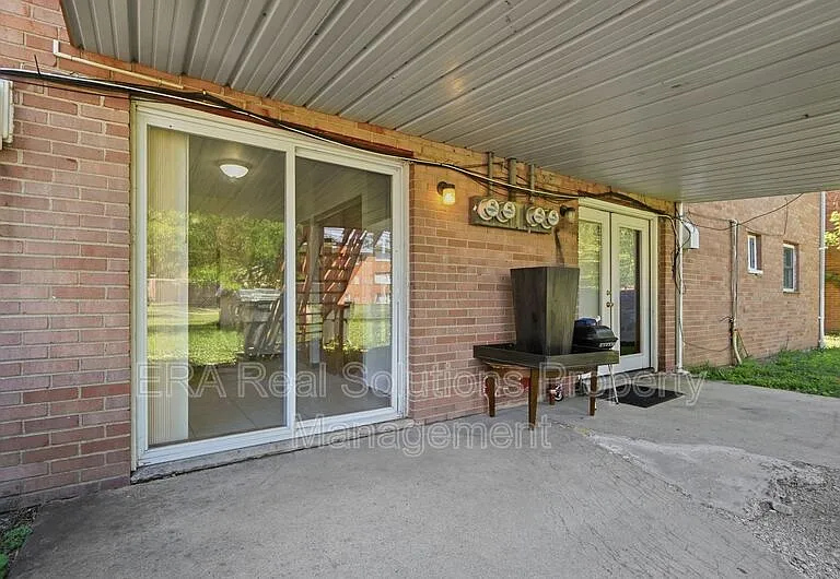 881 Kingsford Rd #A — Photo 18