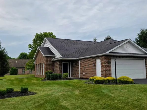 3205 Penny Ln, New Castle, PA 16105