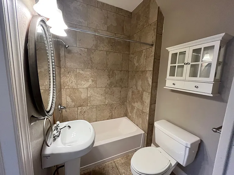 217 Stratford Ave — Photo 27