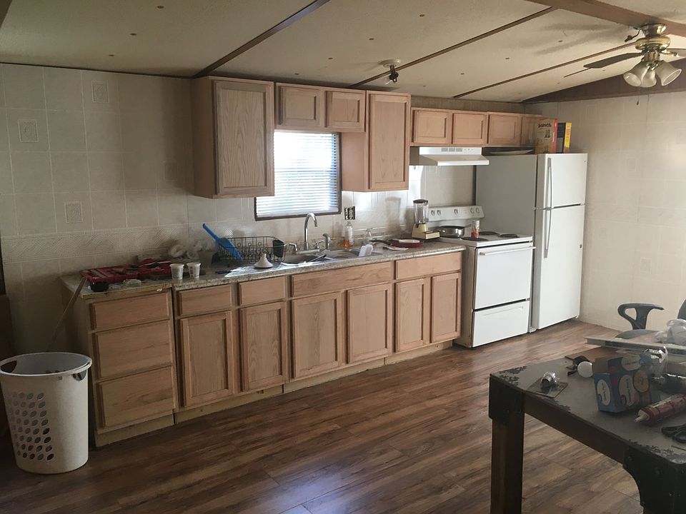 2nd image of 402 Harriets Blf Rd