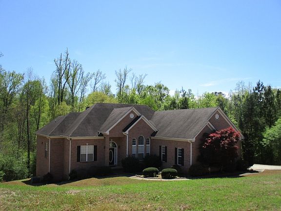 3rd image of 134 Johns Creek Ln