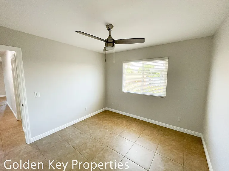 2715 Madison St #1 — Photo 11