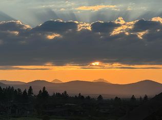 19300 Eaton Ln, Bend, OR 97702