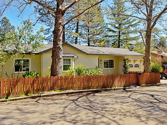 2nd image of 1153 Elm Ave